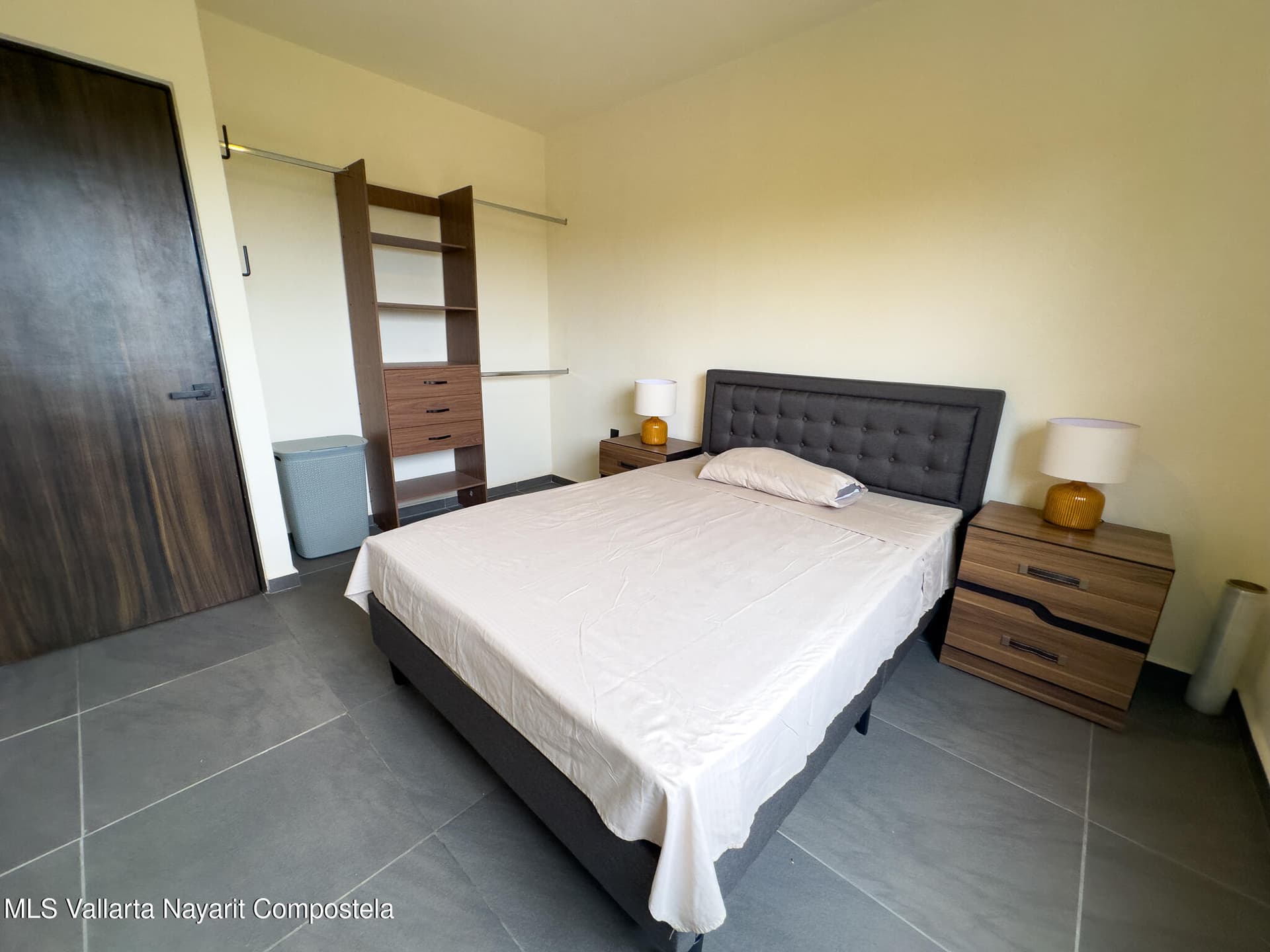 305 Paseo Foresta 11