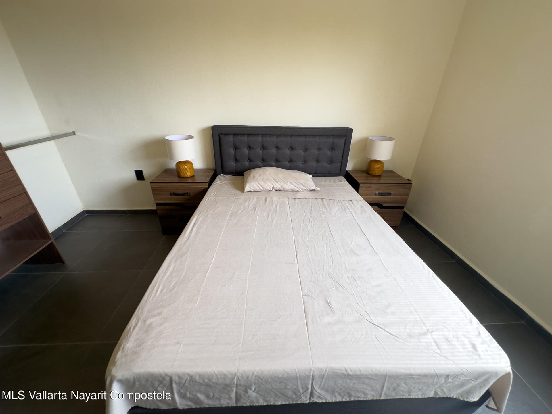 305 Paseo Foresta 14