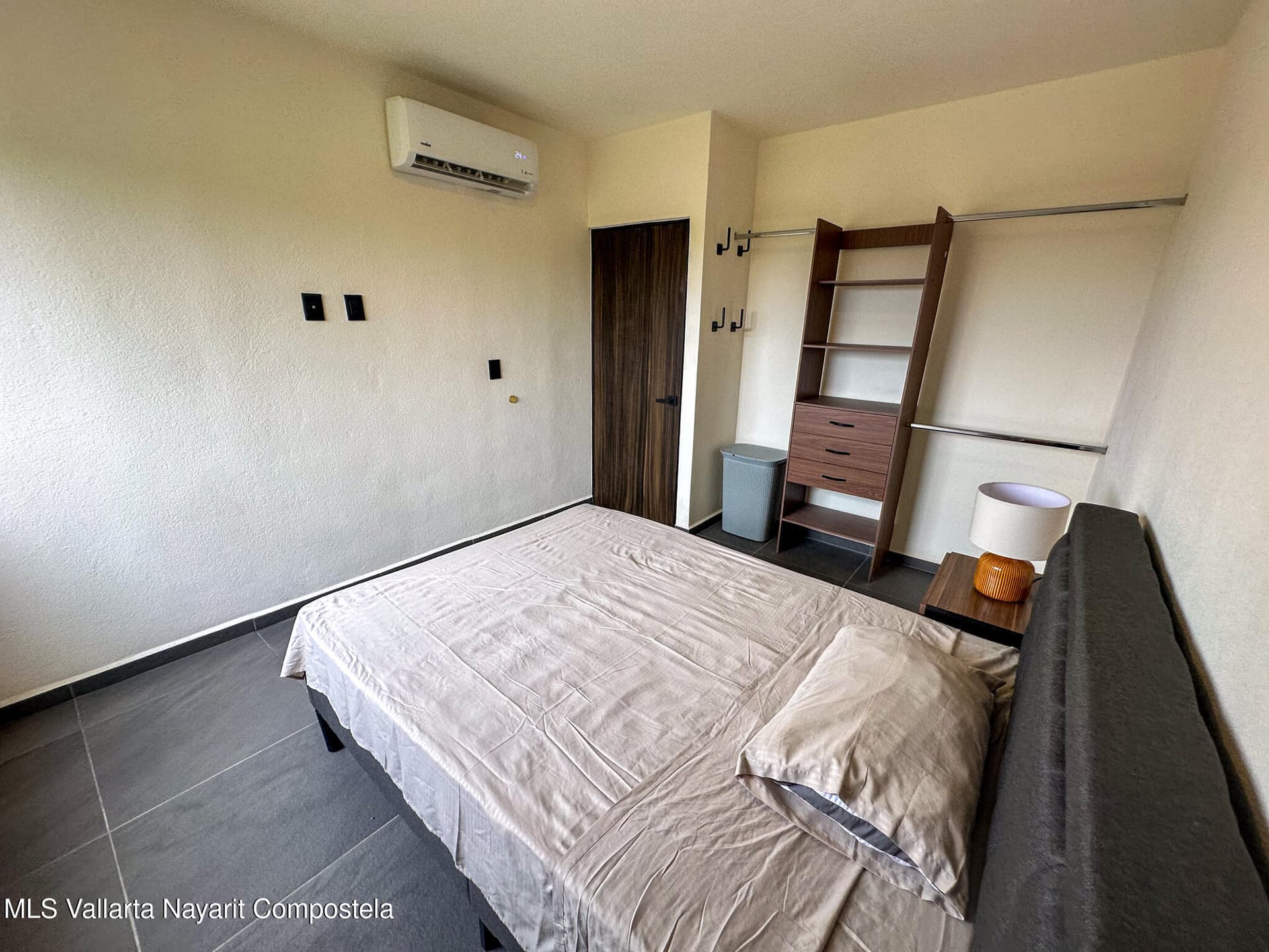 305 Paseo Foresta 15
