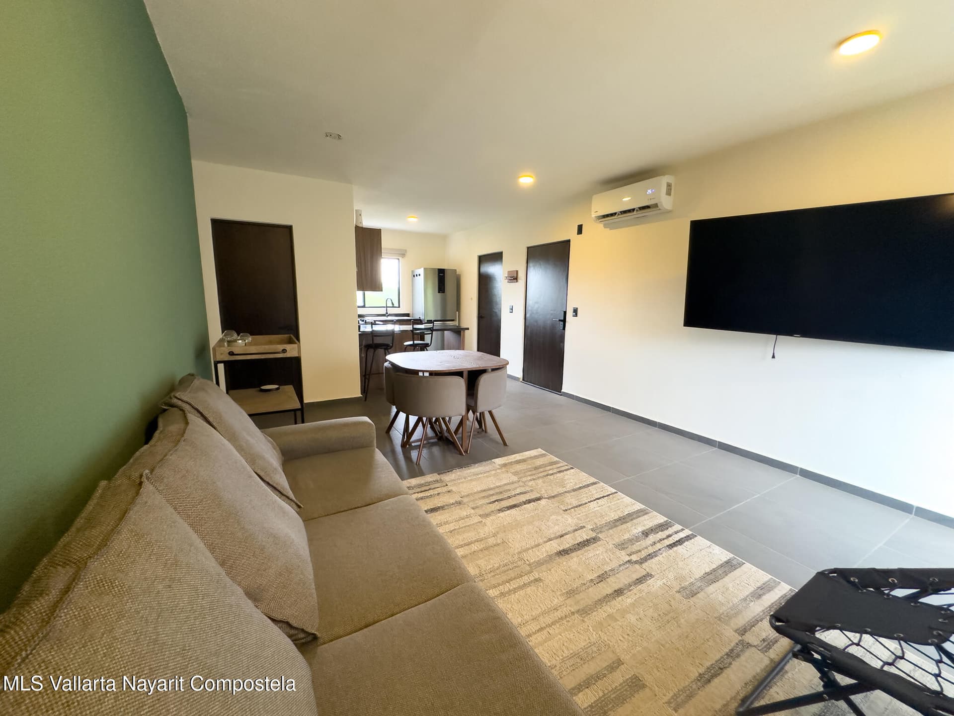305 Paseo Foresta 10
