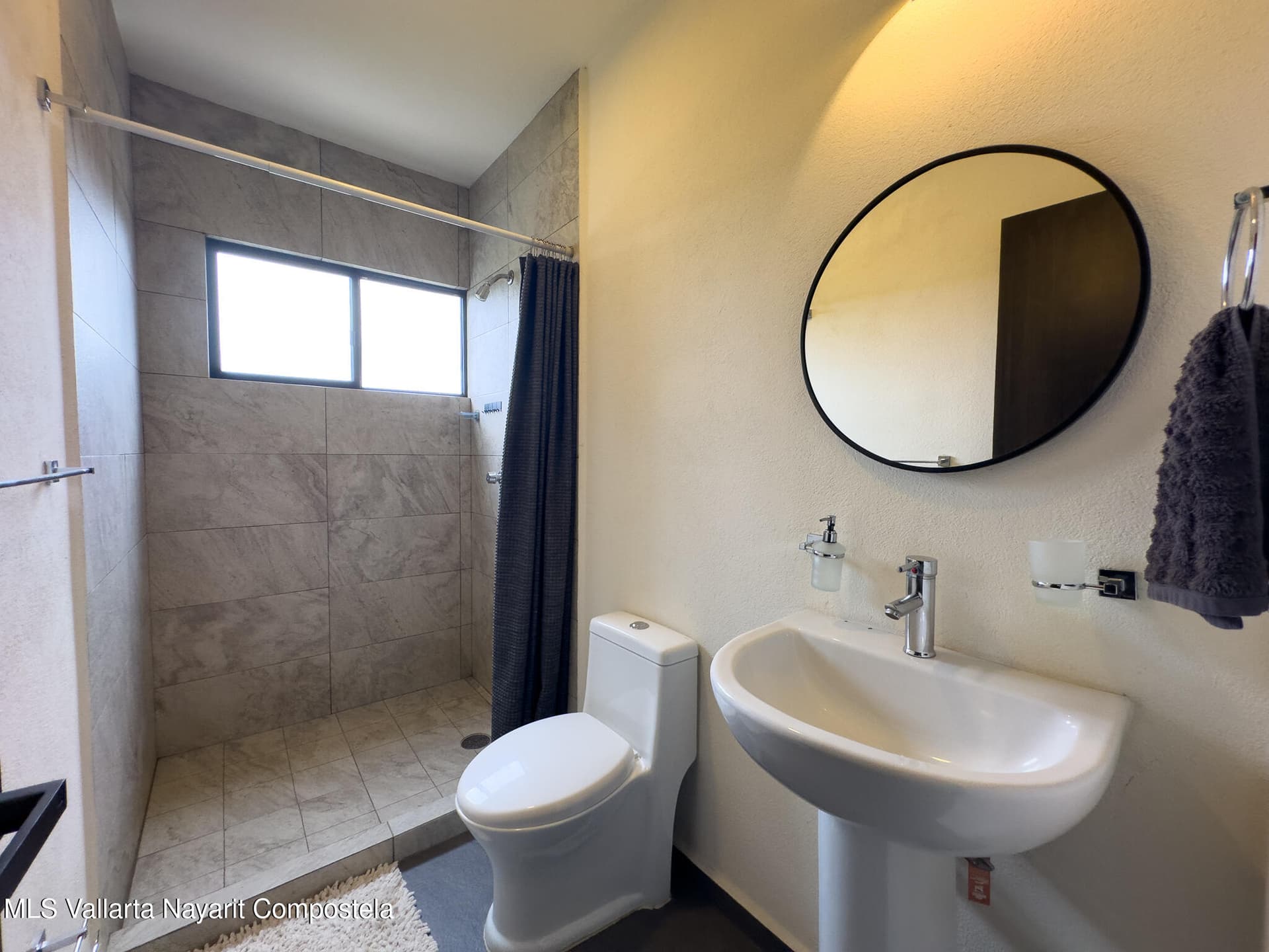 305 Paseo Foresta 19