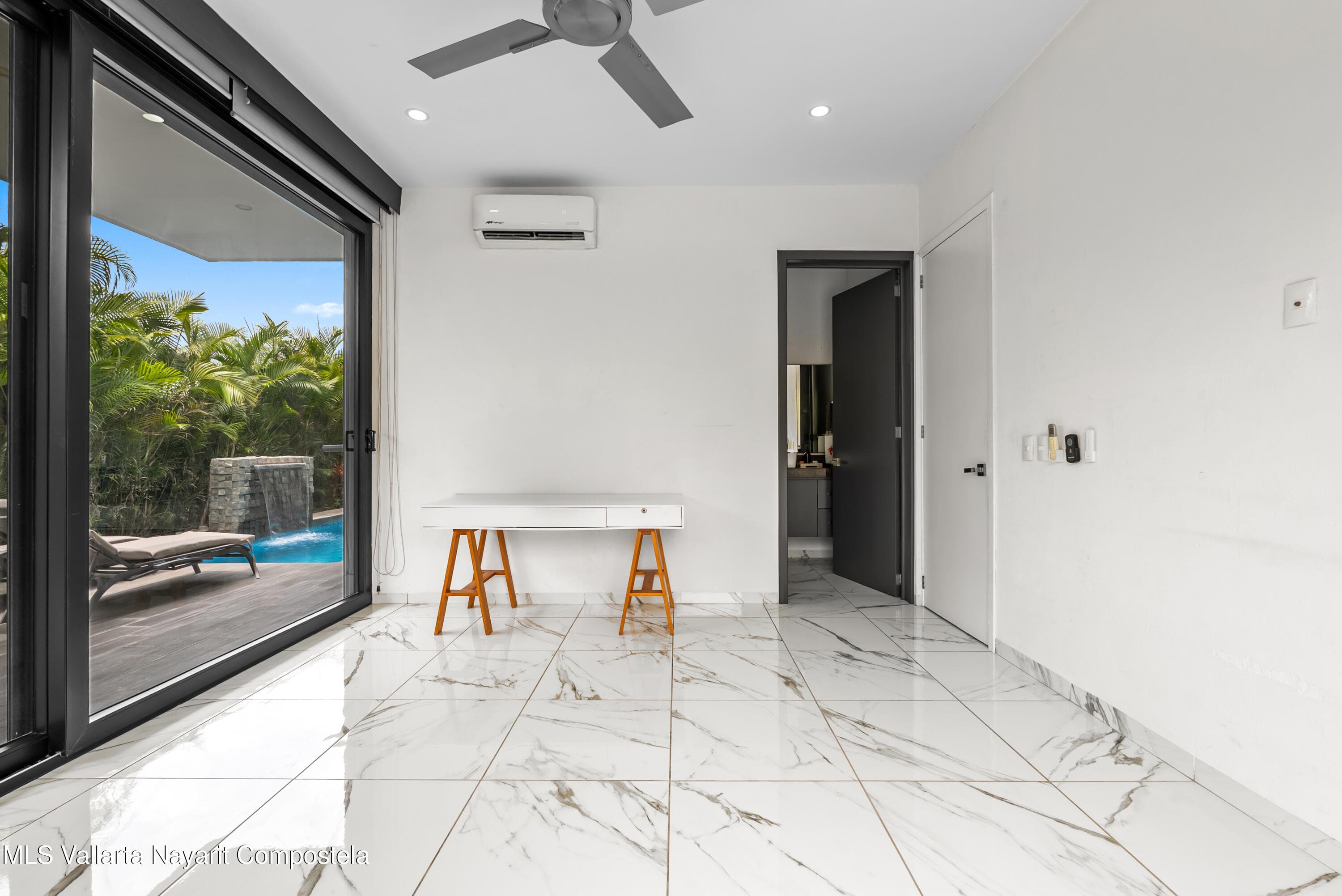 574 Av. Mexico 21