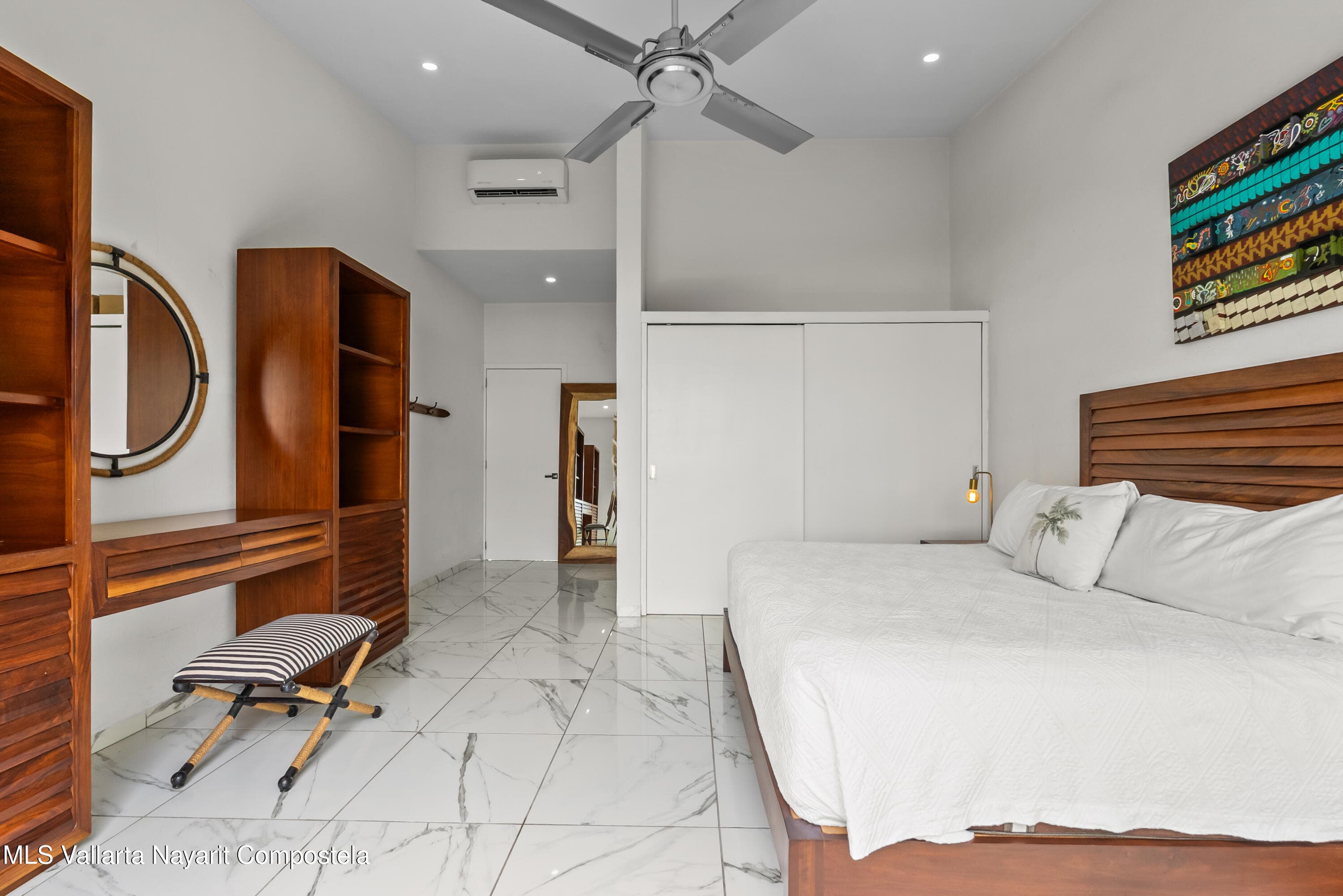 574 Av. Mexico 39