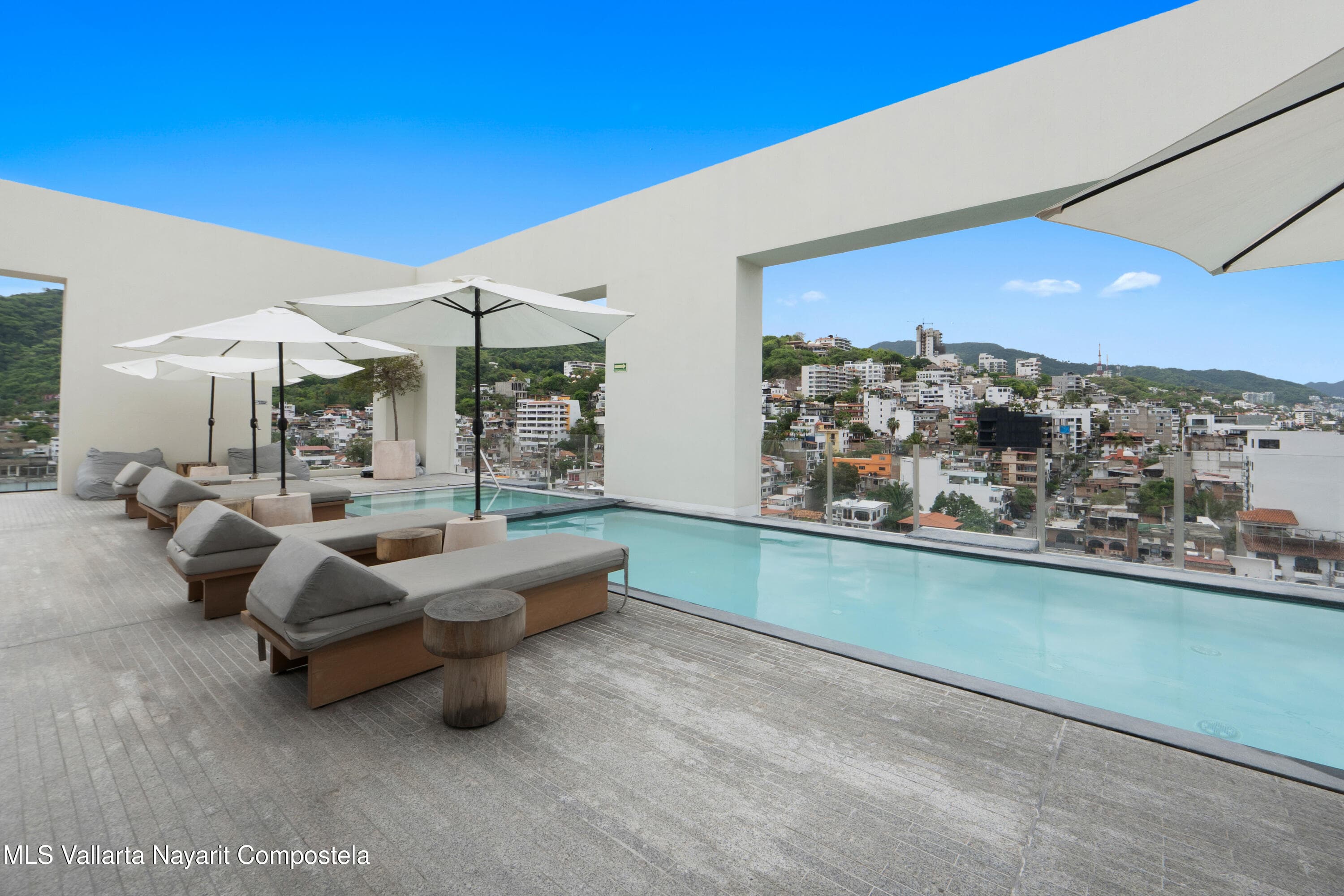 The Colonial 35