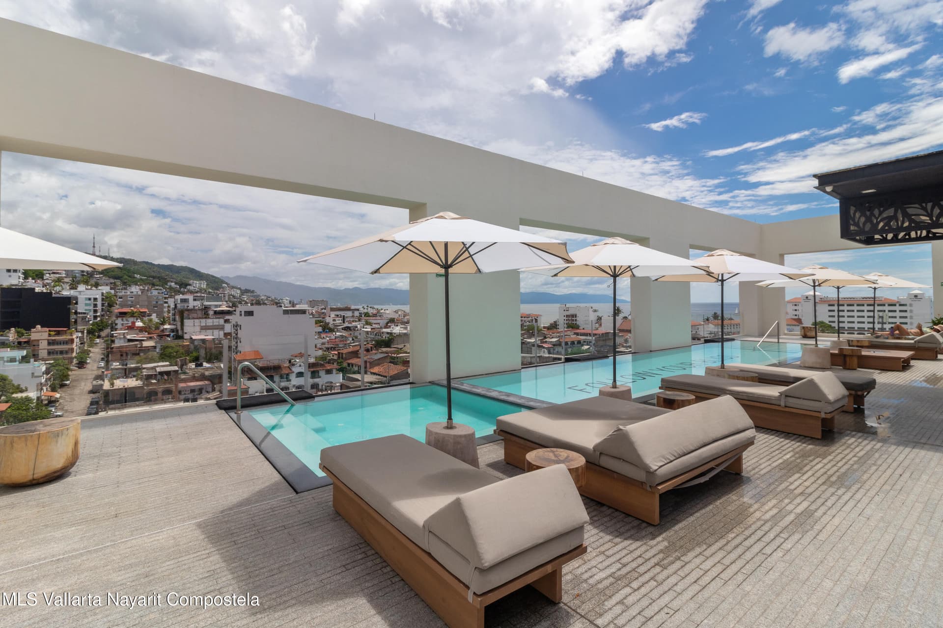 The Colonial 39