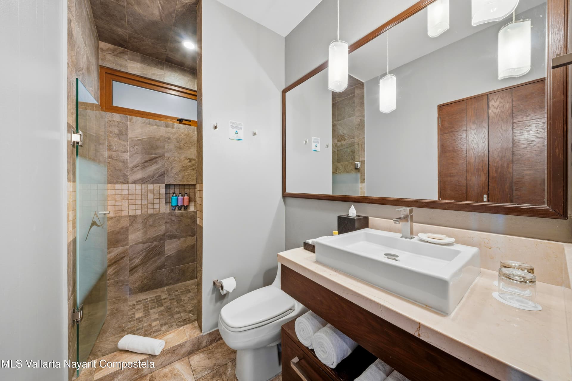 Residences by Pinnacle 25