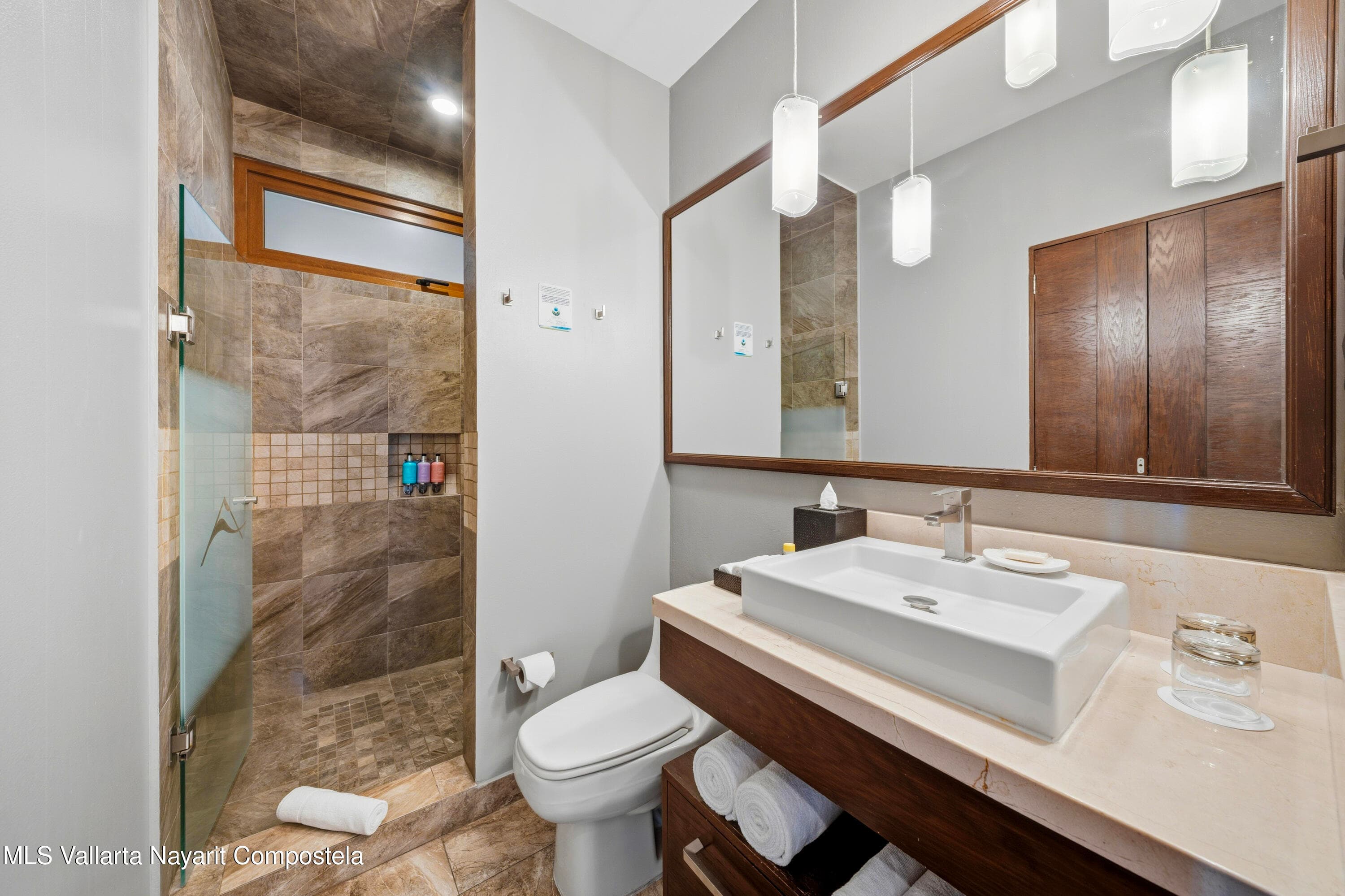 Residences by Pinnacle 25