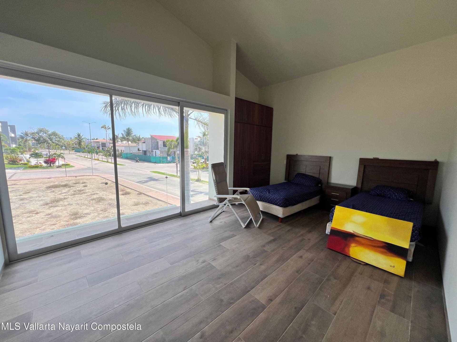 305 Cedro street 14