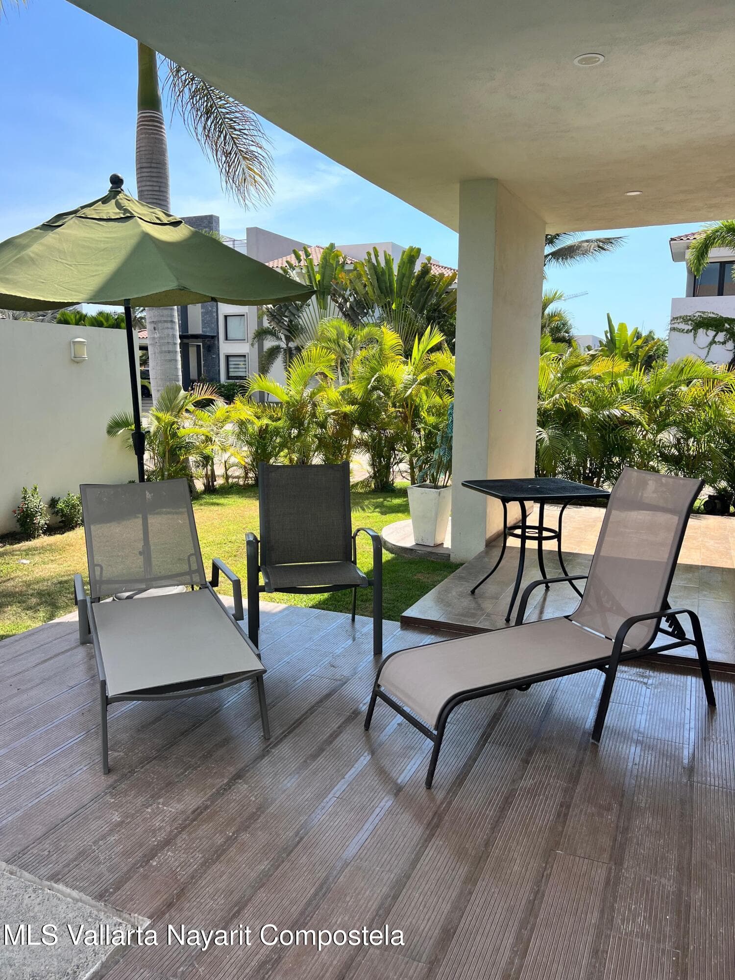 305 Cedro street 20
