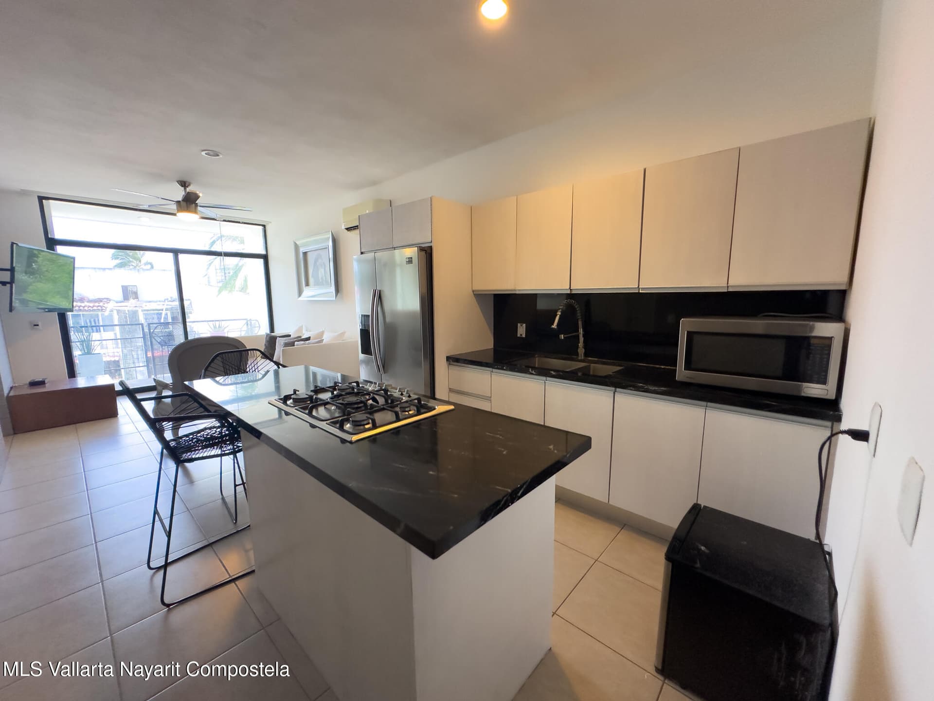 447 Avenida Mezquite 2
