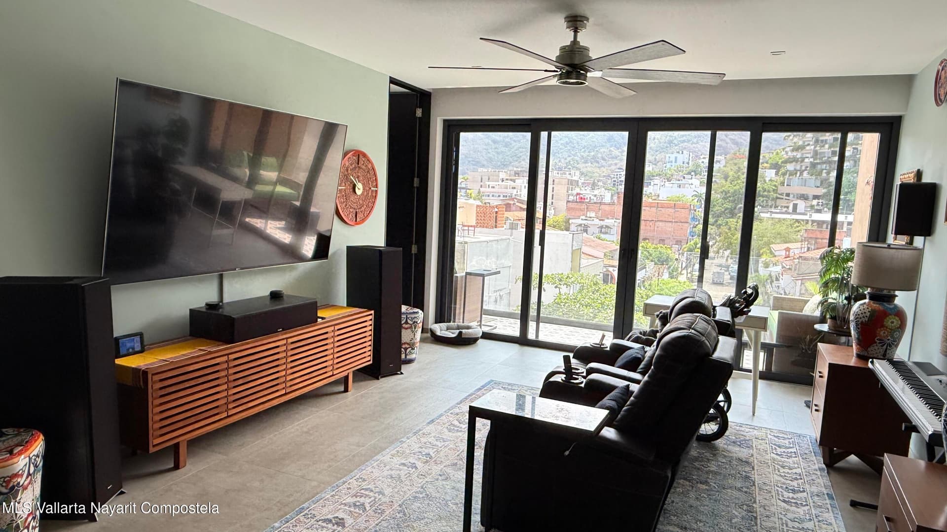 105 Sail View