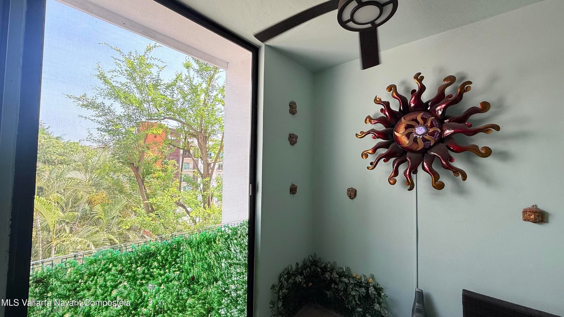 105 Sail View 19