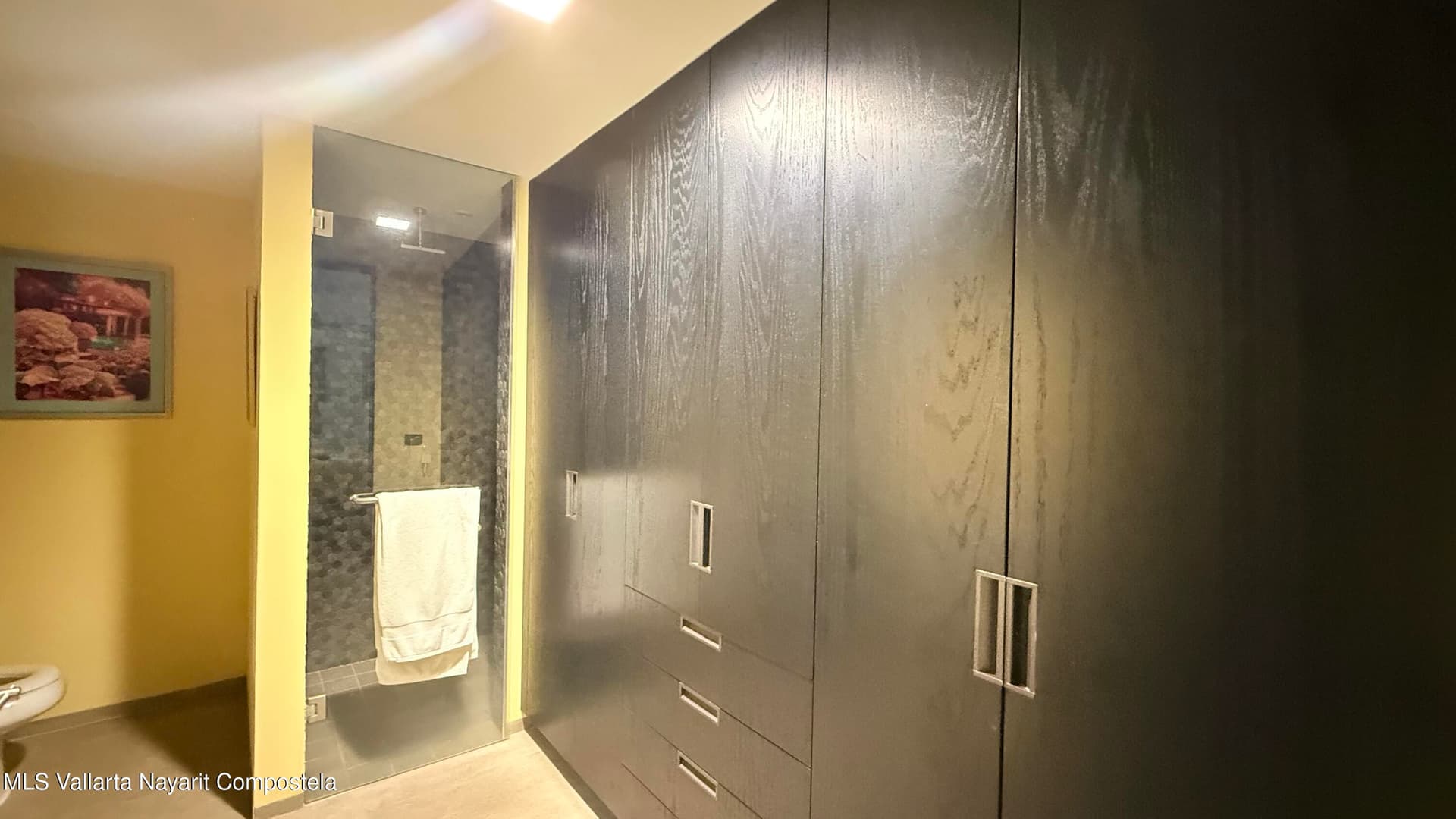 105 Sail View 22