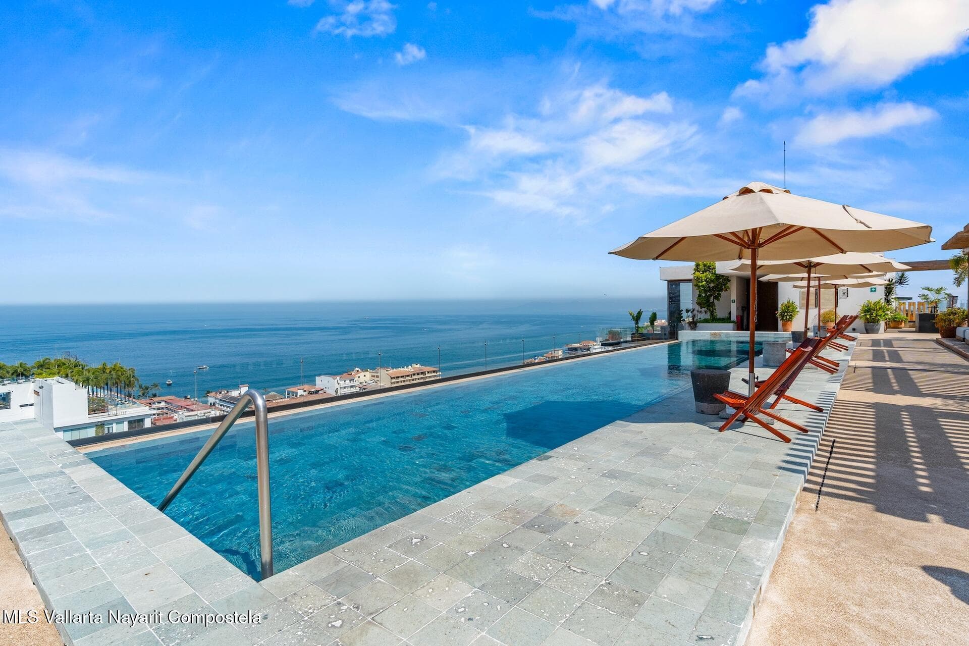 105 Sail View 26
