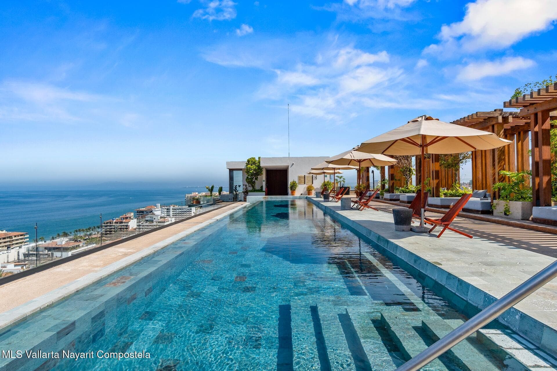 105 Sail View 27