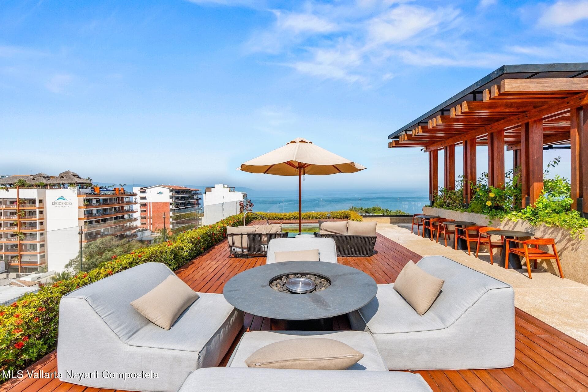 105 Sail View 28