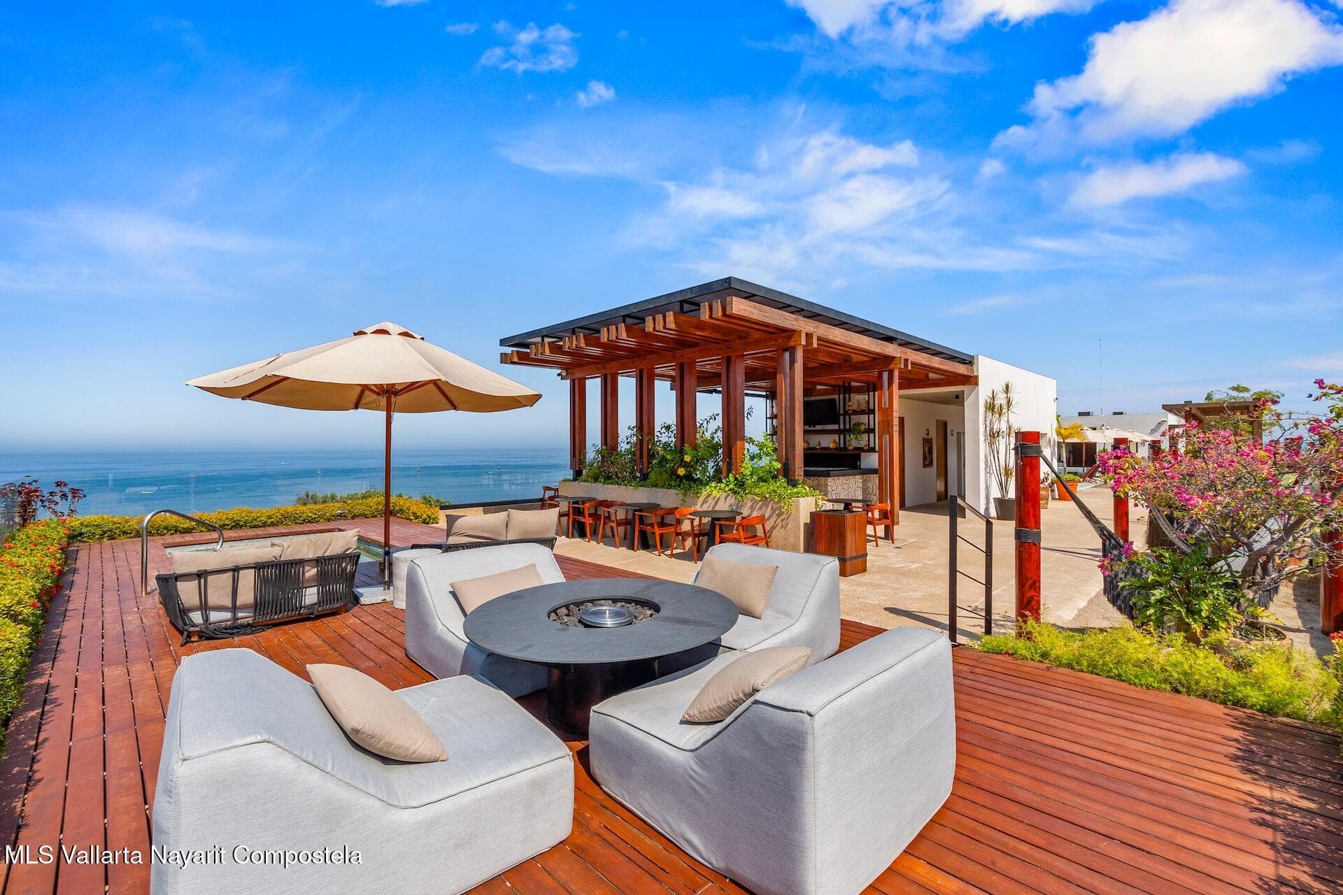 105 Sail View 29