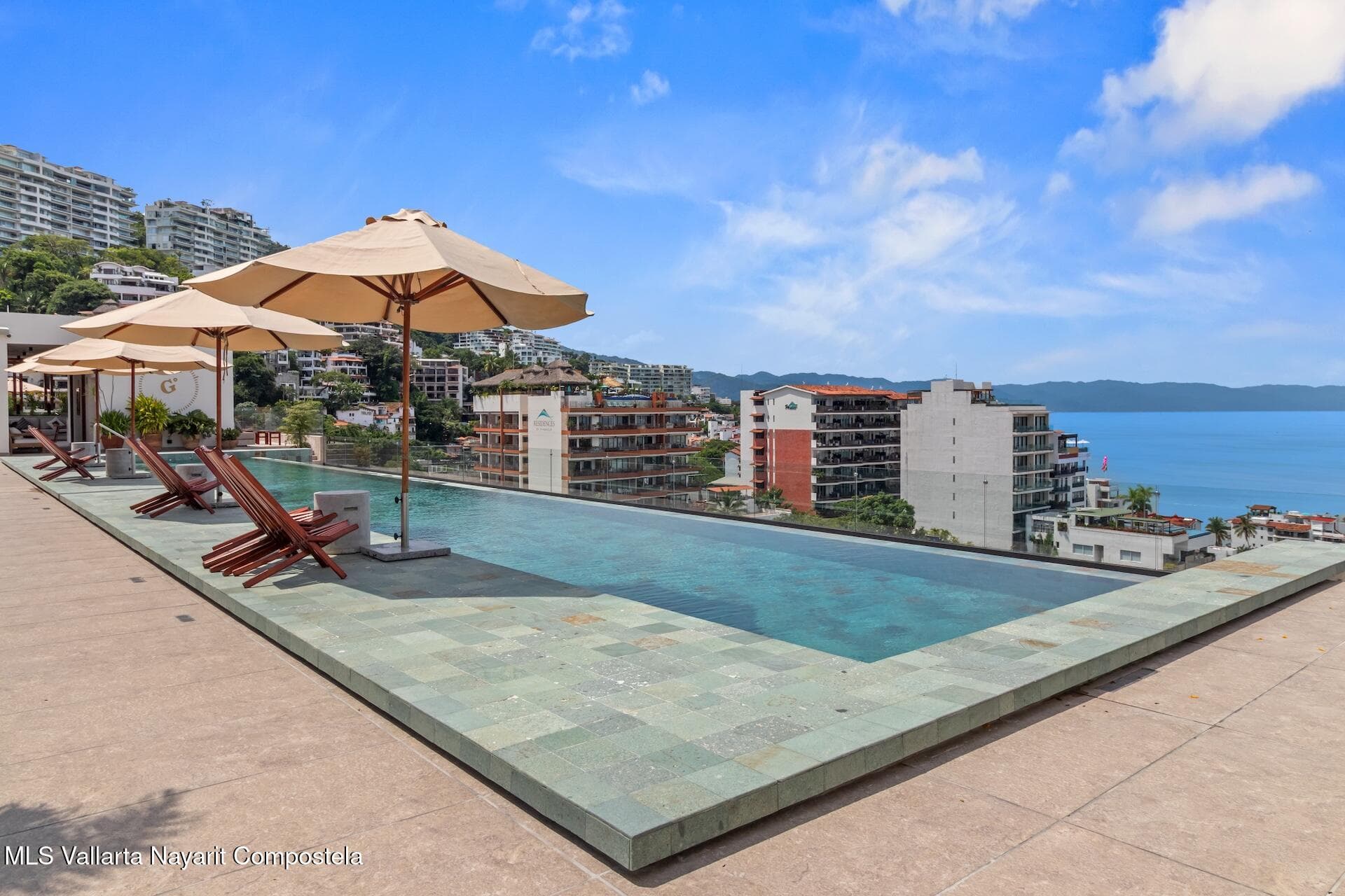105 Sail View 40