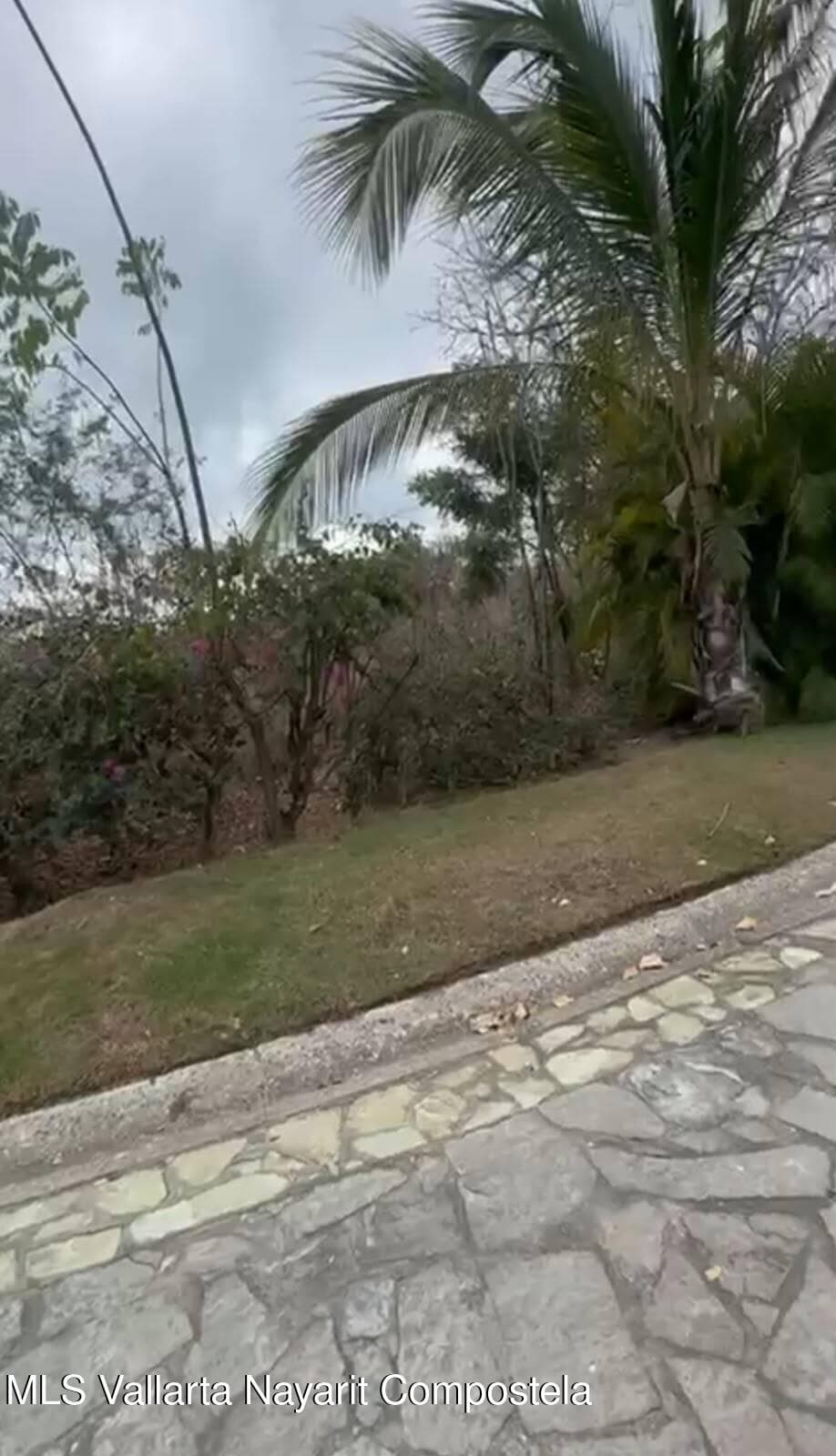 Land 10
