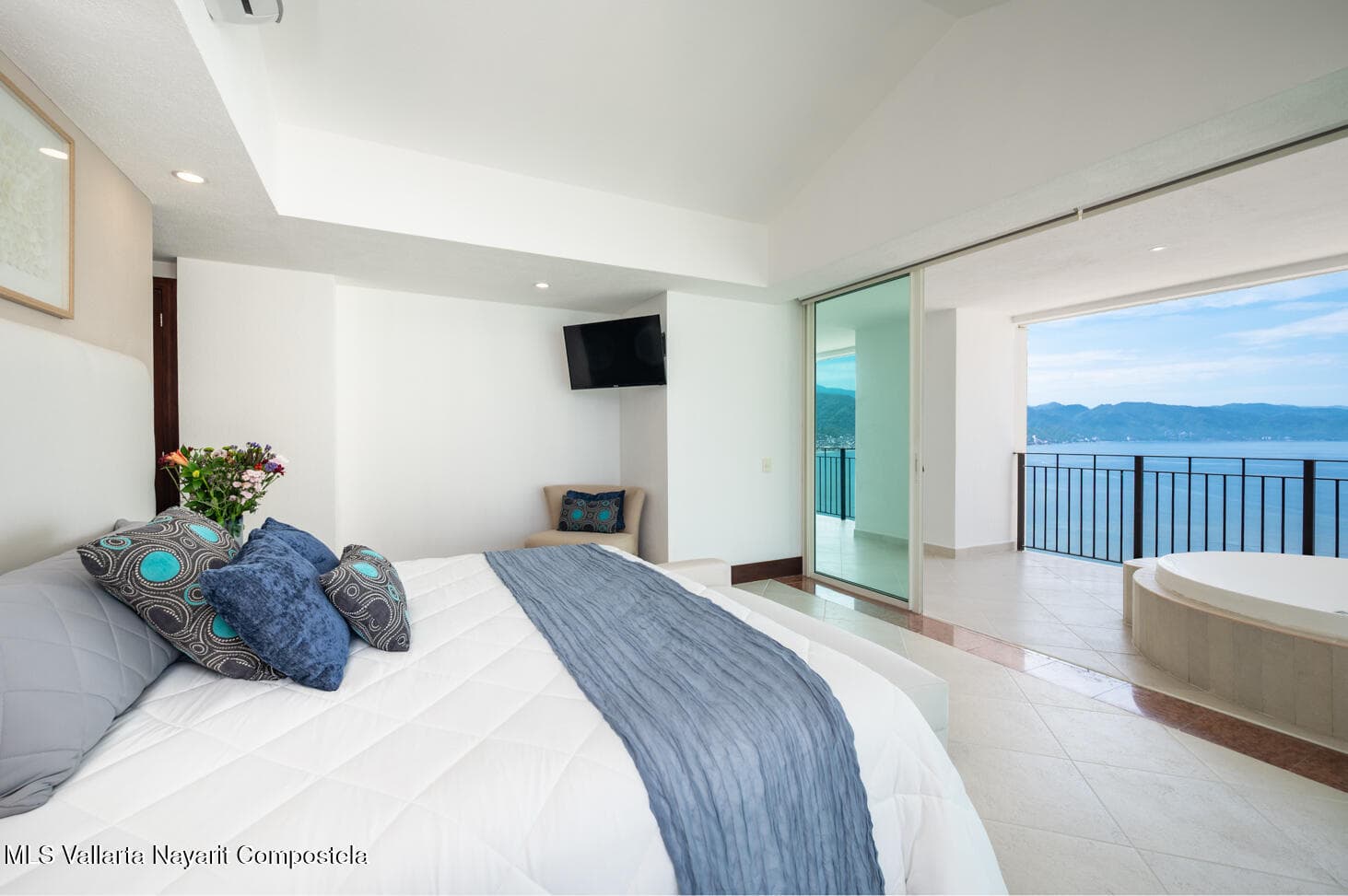 Grand Venetian 6