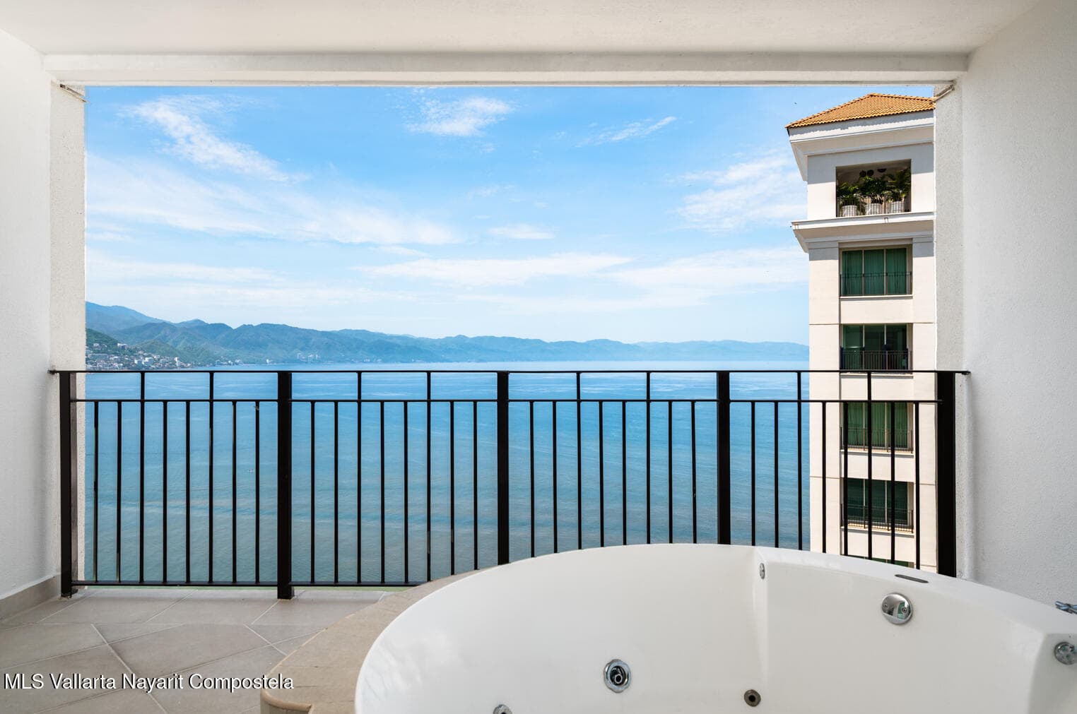 Grand Venetian 7
