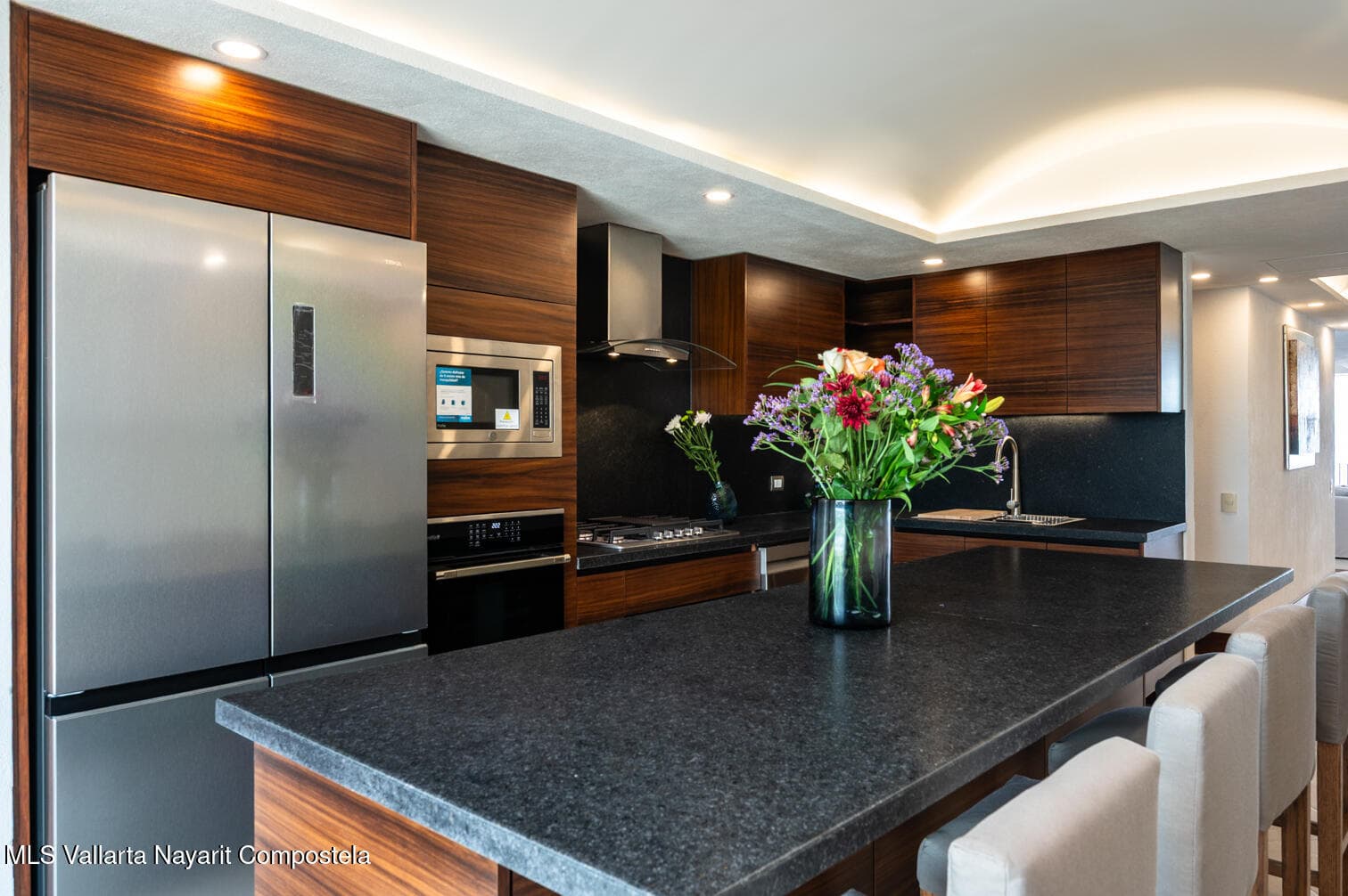 Grand Venetian 30