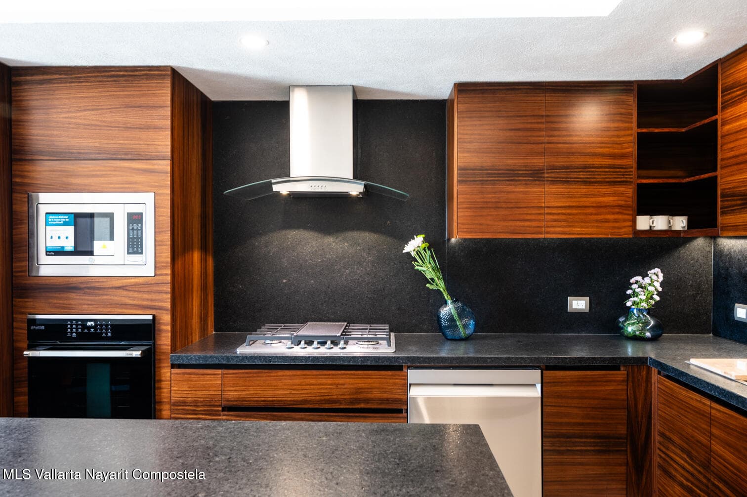 Grand Venetian 31