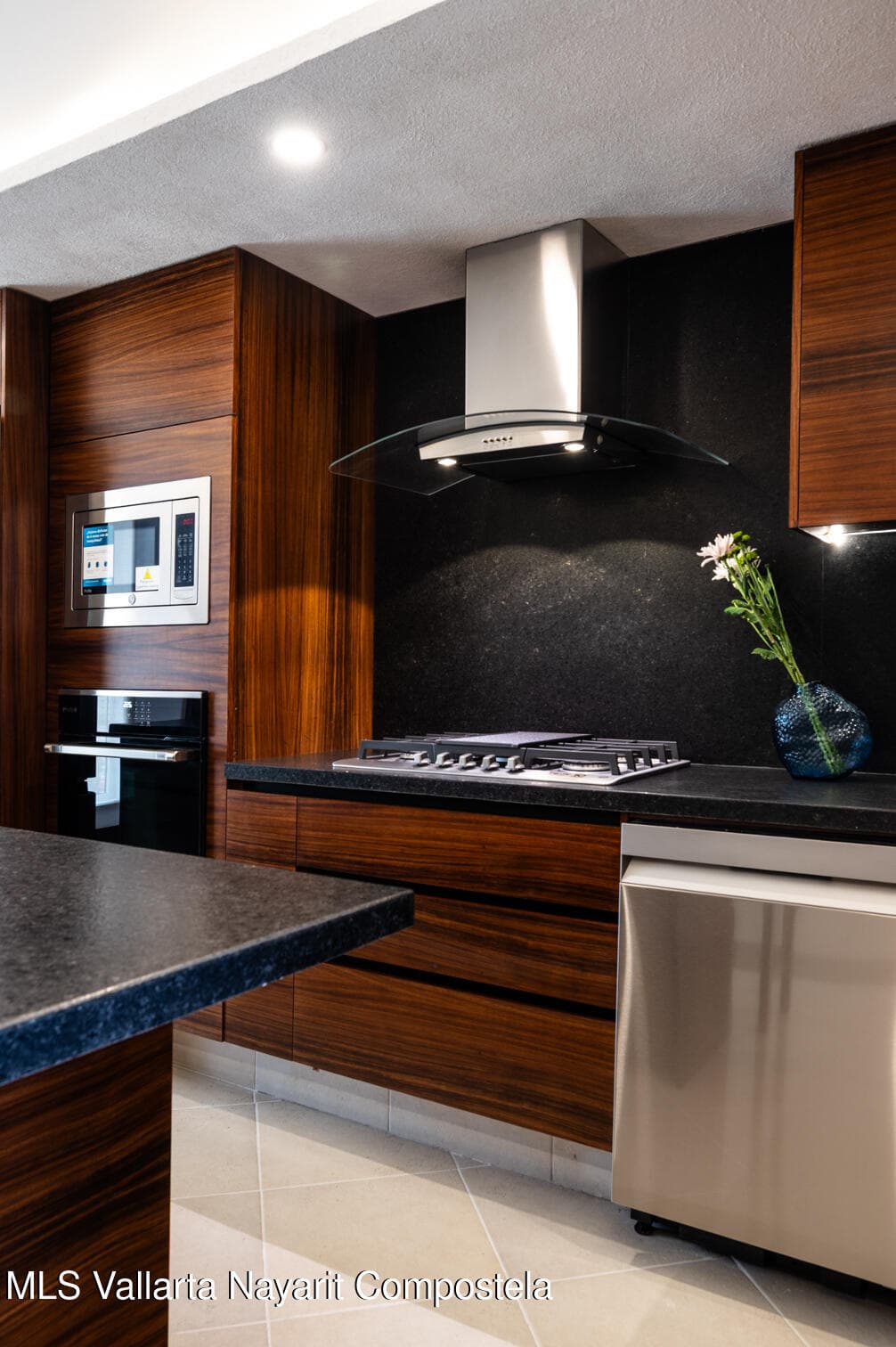 Grand Venetian 32