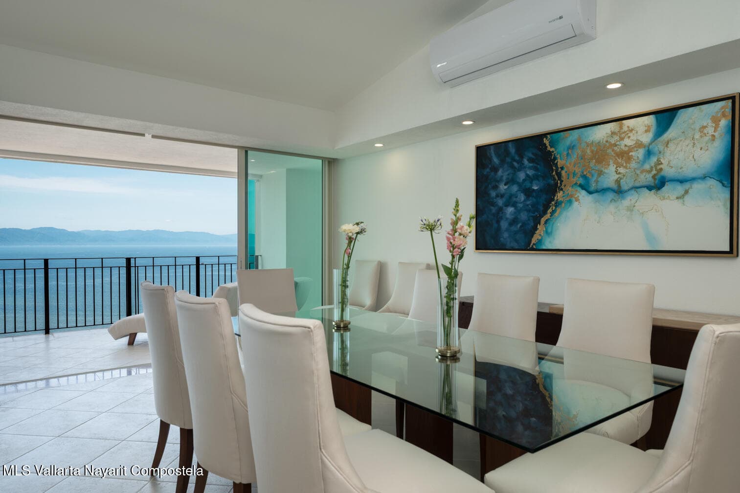 Grand Venetian 37
