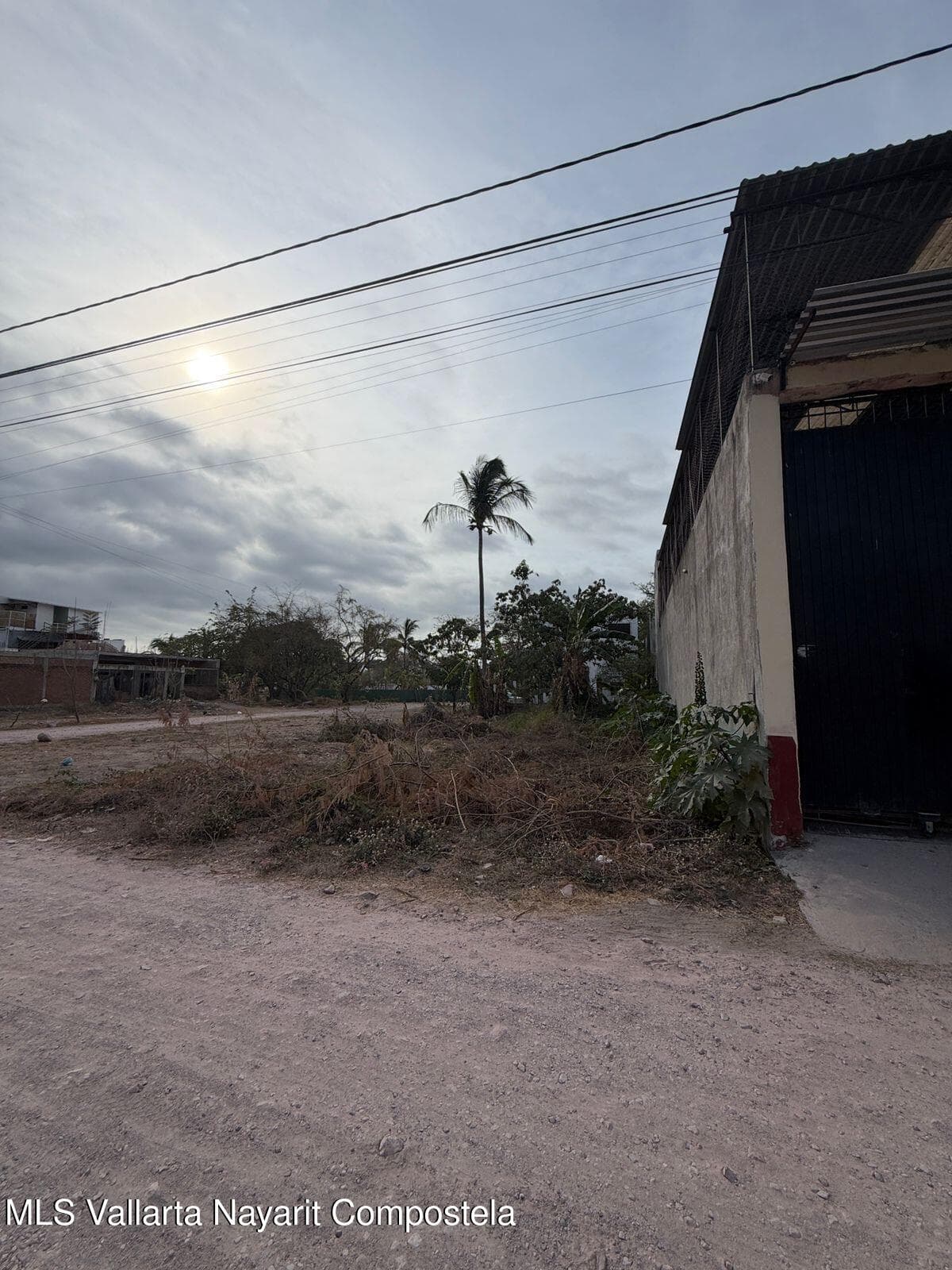 S/N AV. DE LAS CASCADAS 8
