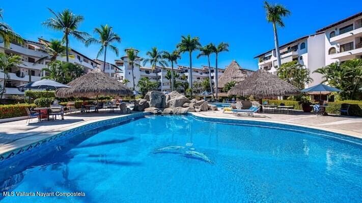 Royal Pacific Yacht Club 31