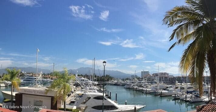 Royal Pacific Yacht Club 34