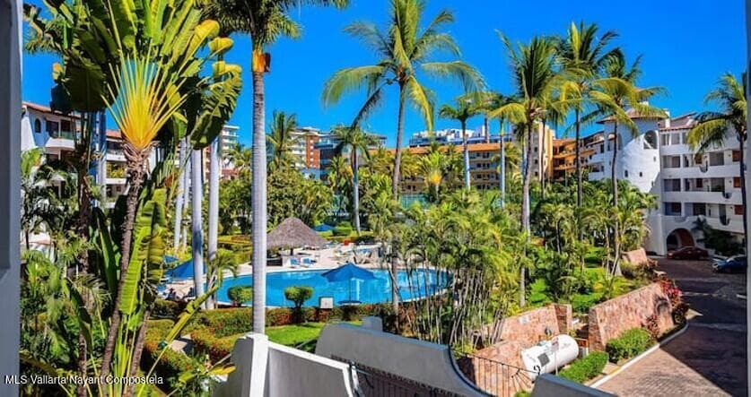 Royal Pacific Yacht Club 37