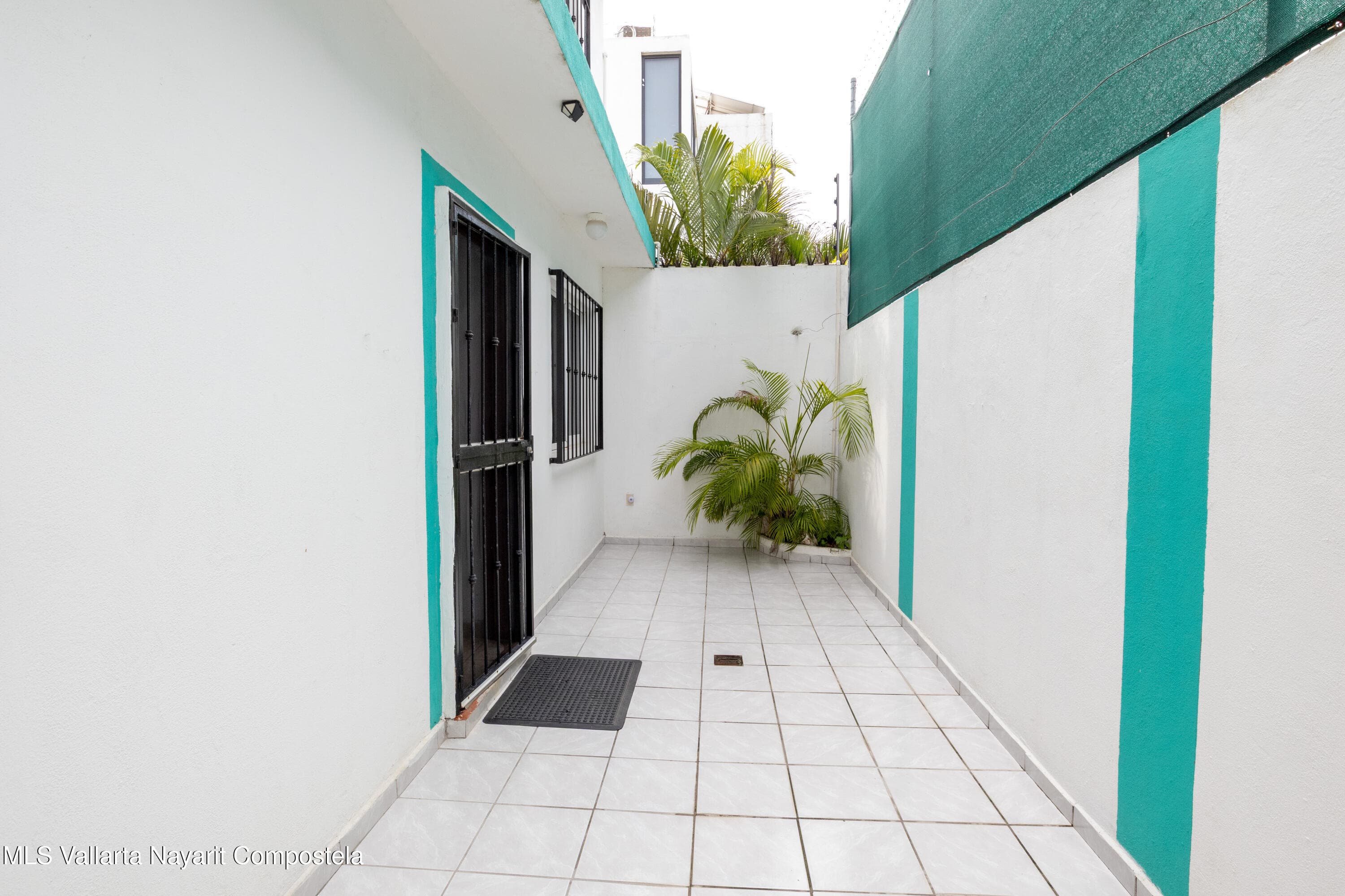 House 9
