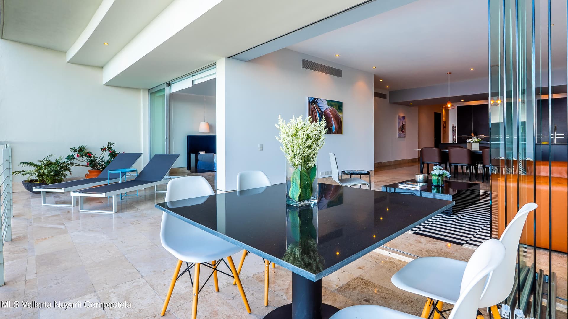 Paramount Bay 19