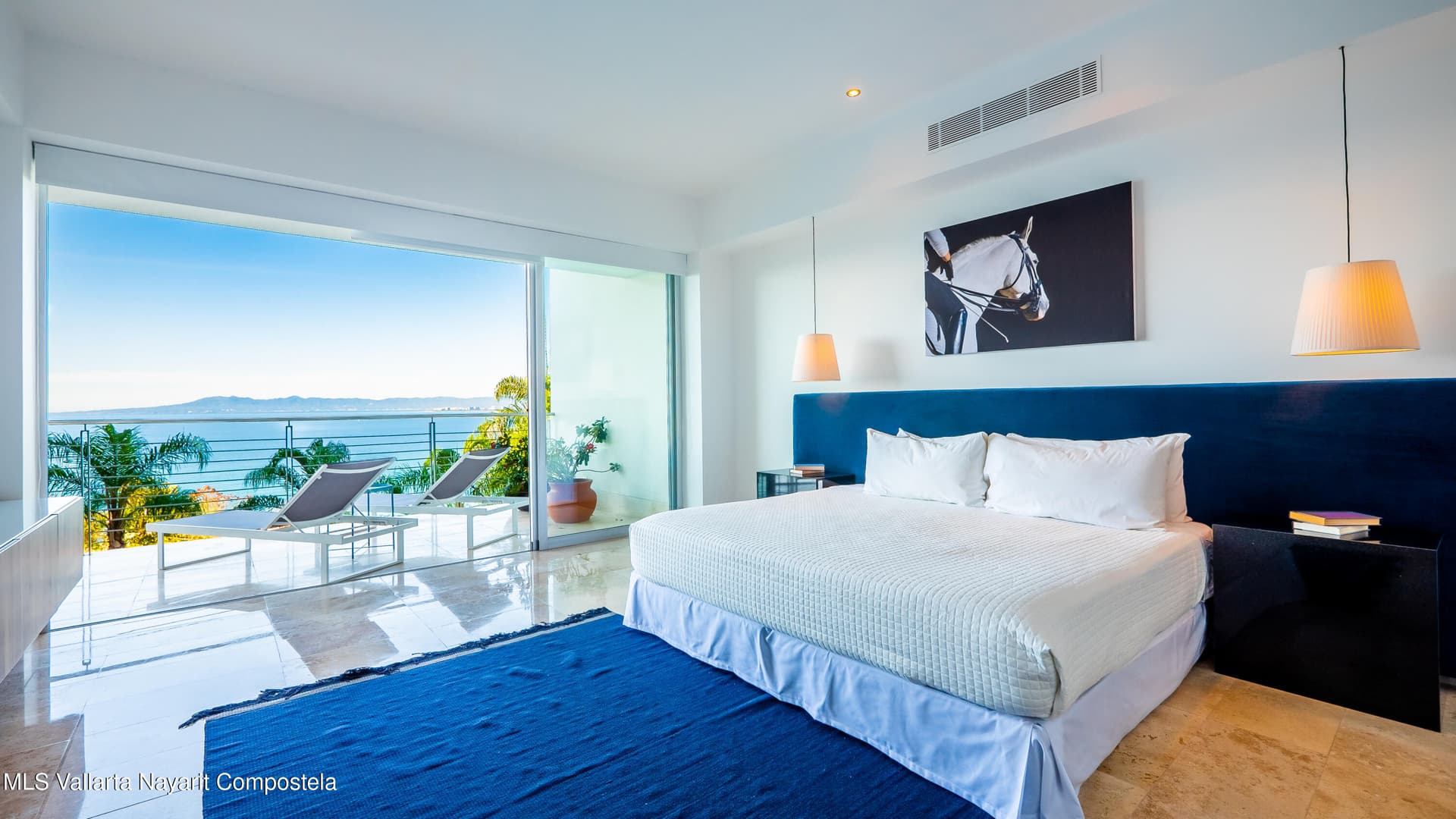 Paramount Bay 28