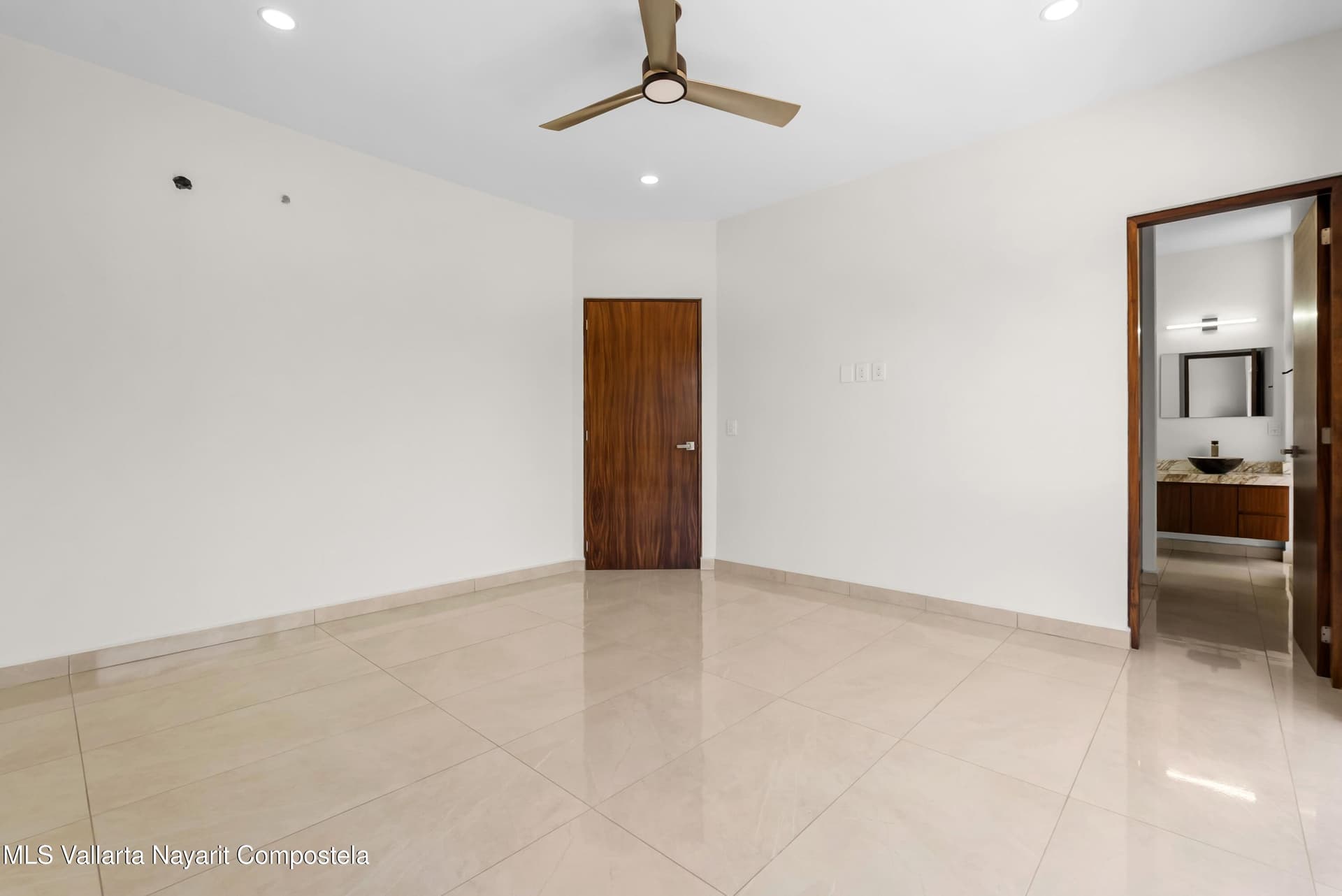 134 Valle de San Vicente 32