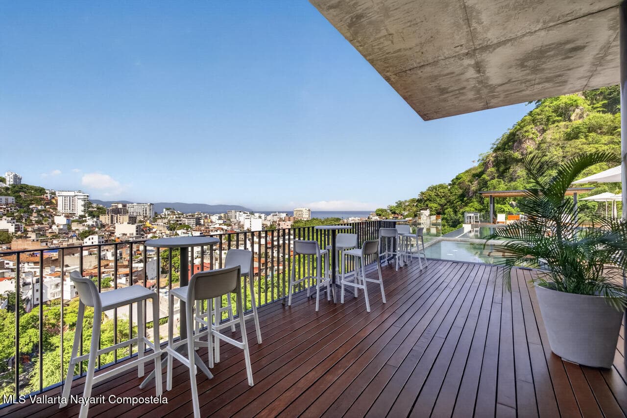 Oasis at Riviera Cuale 30