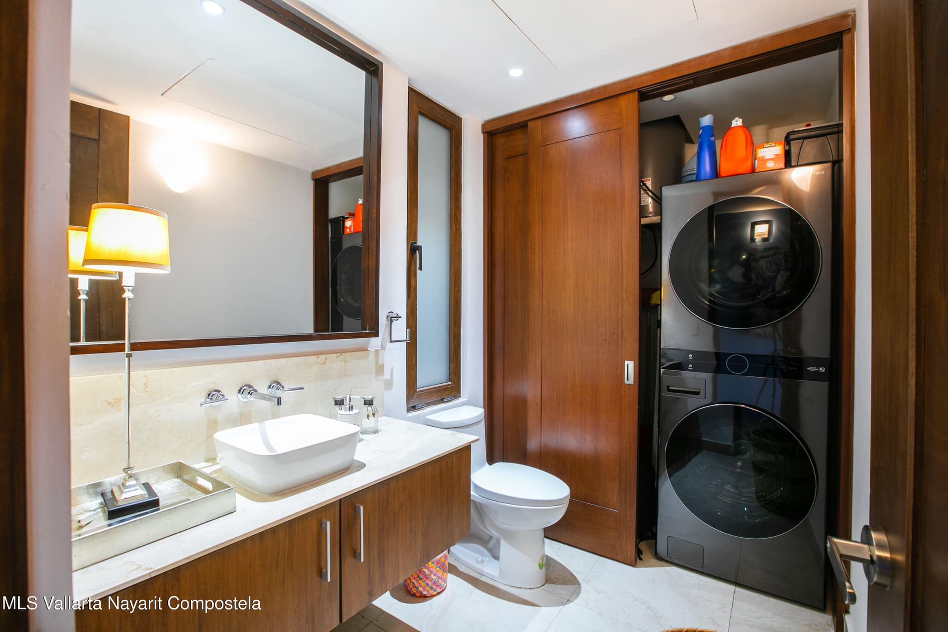 Pacifica 31