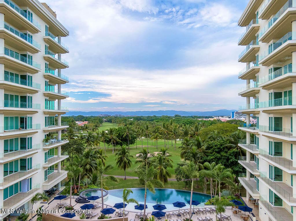 V Marina 18