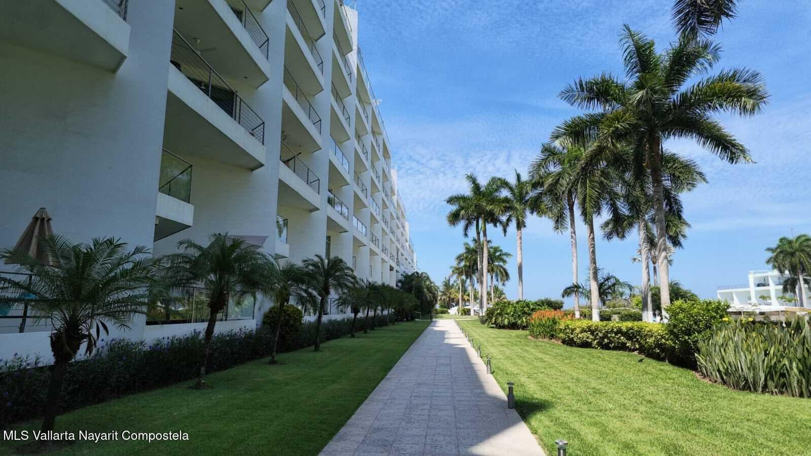 435 Av. Paseo de los Cocoteros 21