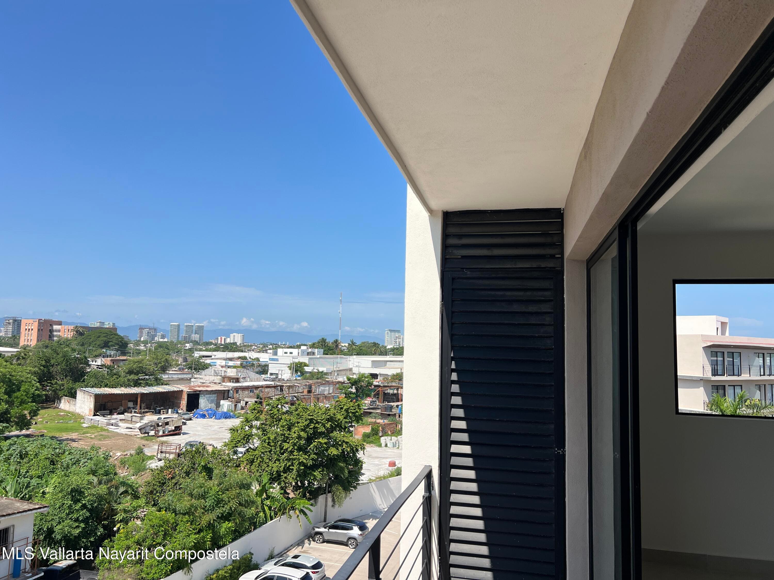 1200 Avenida Mexico 4