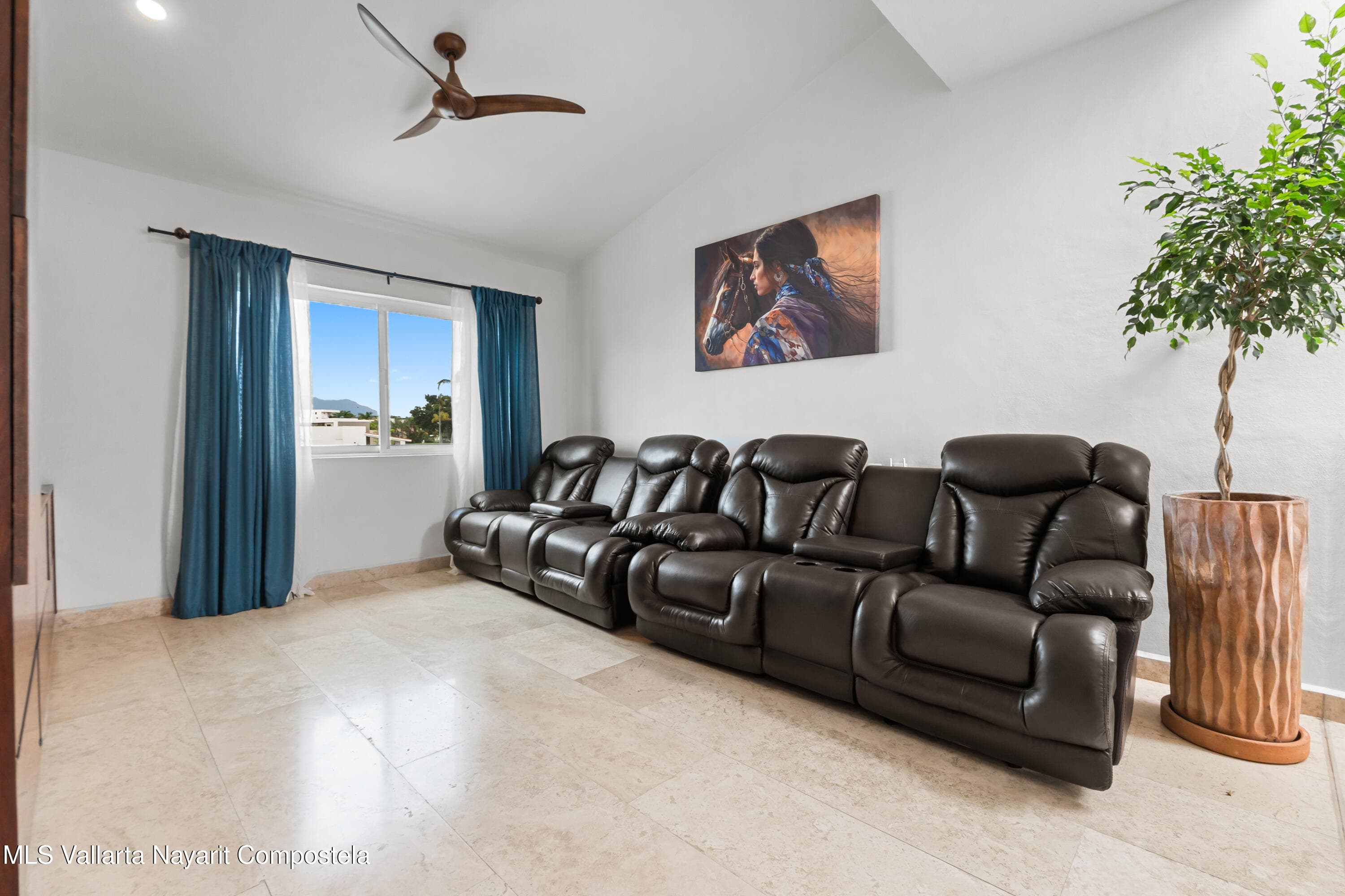 18 Av. Palma Real 21