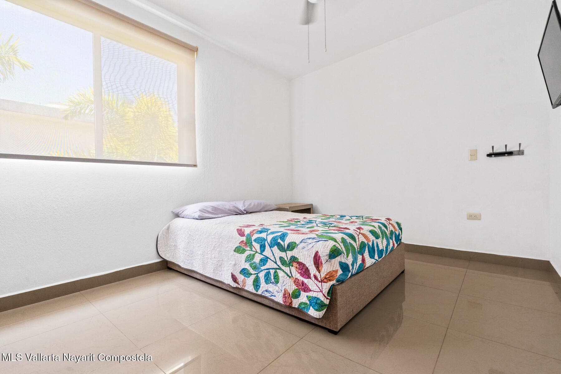 42 Calle Roble Rojo 18
