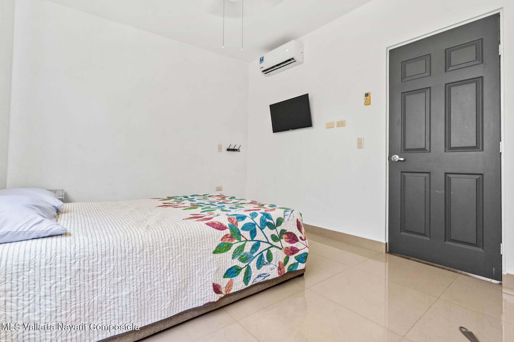 42 Calle Roble Rojo 19