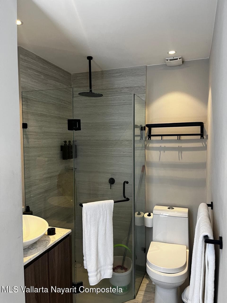 5 El Tizate Avenue 8