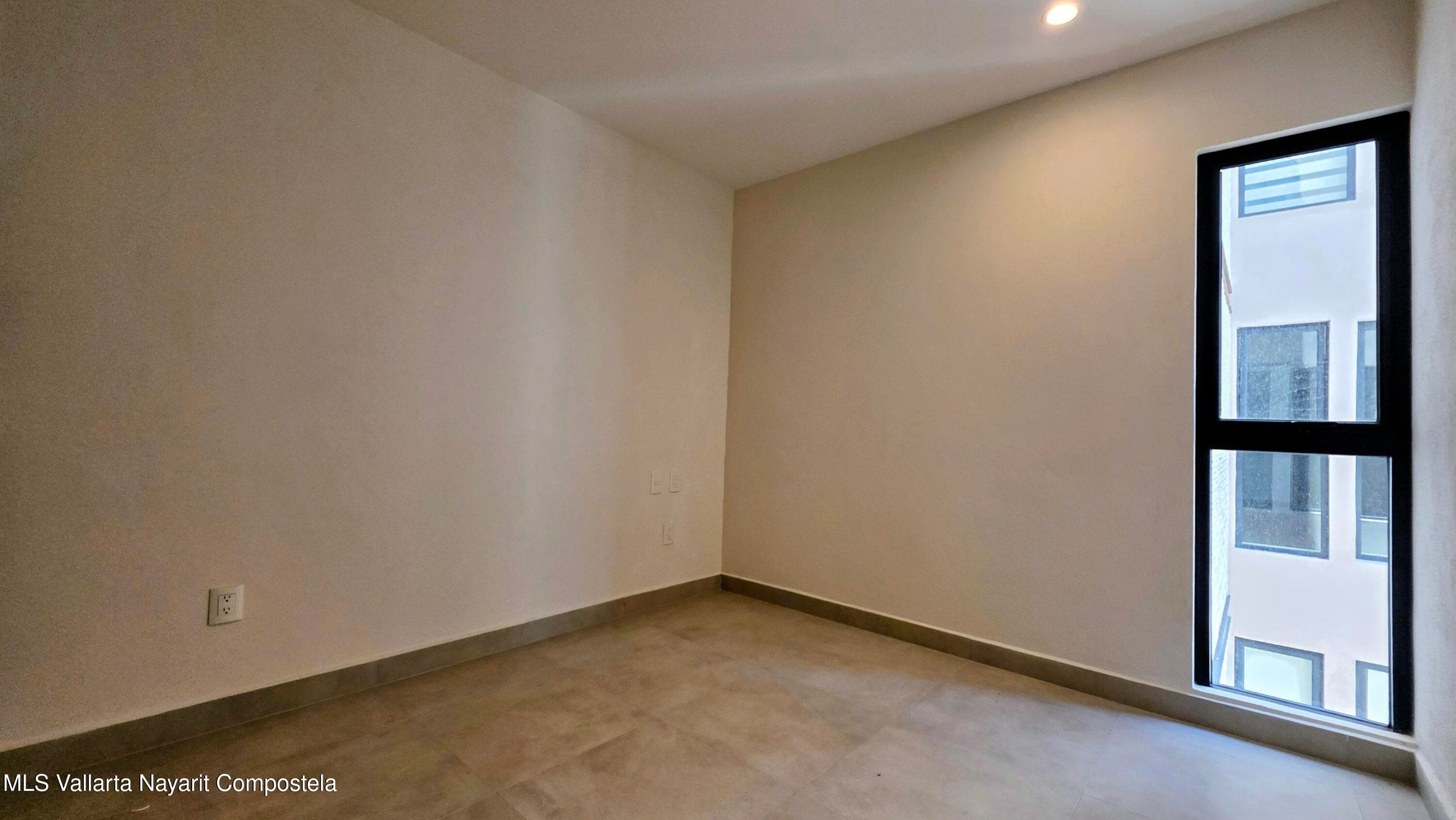 1200 Avenida Mexico 8