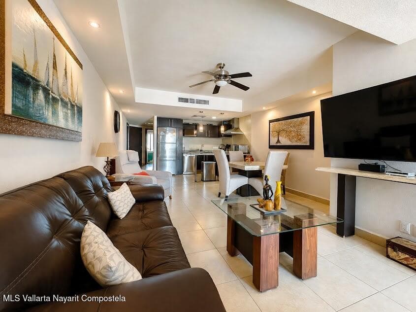 Grand Venetian 4