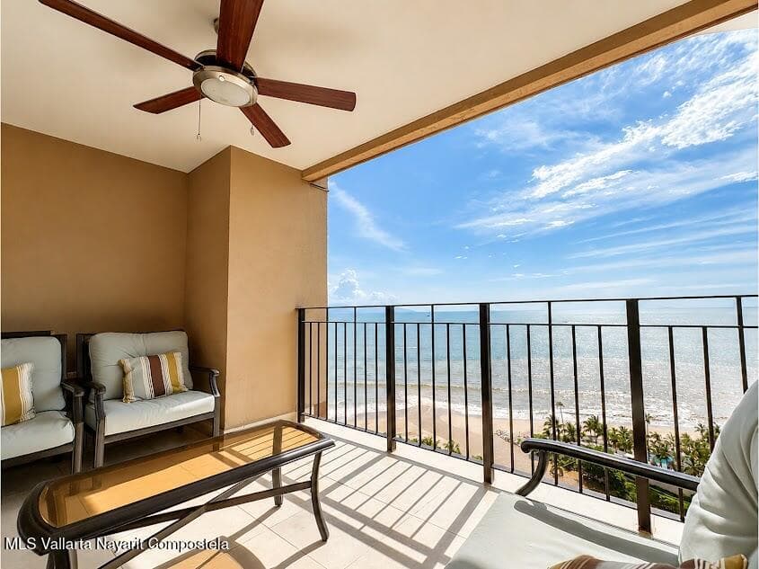 Grand Venetian 12