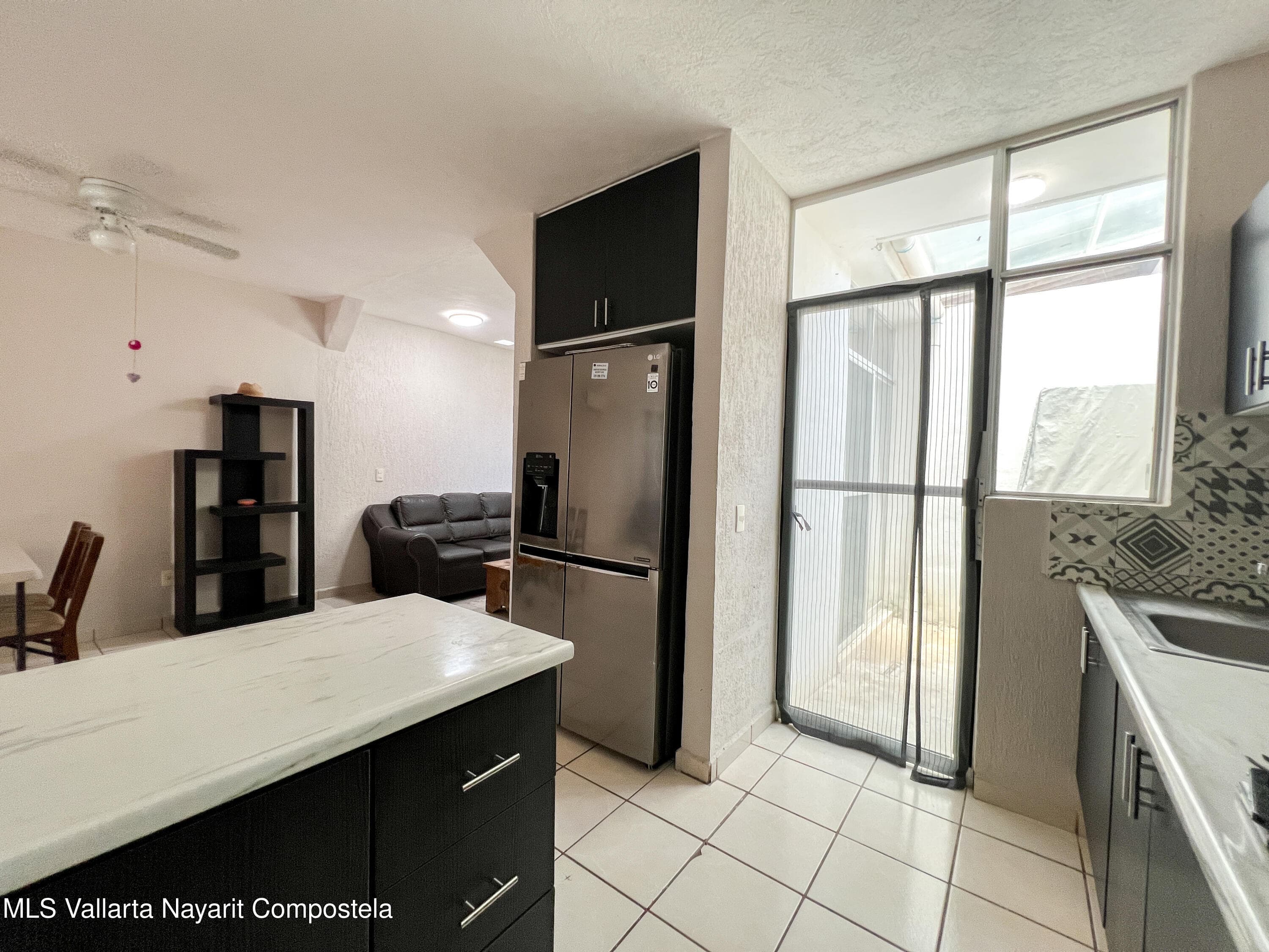 251 Laurel 7